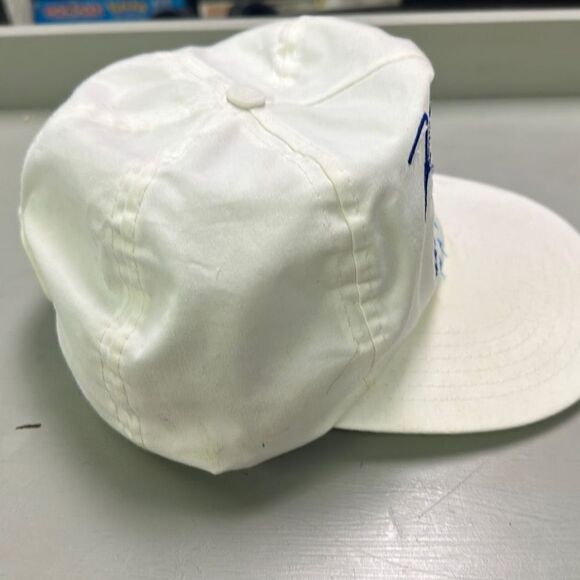 Men's White Embroidered Graphics Paradise BayClub Hawaii Snapback Cap OSFA - Picture 3 of 7